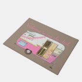 ピンク彼女は売り上げヴィンテージトレーラー ドアマット (アングル)