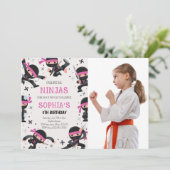 ピンク忍者戦士武術アーツ誕生日写真 招待状 (スタンド正面)