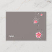 ピンク折り紙ぶら下がったのオーナメントがアジアの光結婚を照らす プレイスカード (正面)