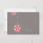 ピンク折り紙ぶら下がったのオーナメントがアジアの光結婚を照らす 出欠カード (裏面)