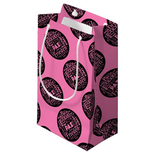 ピンク抱き枕の平和デザイン（複数言語） スモールペーパーバッグ (正面アングル)