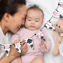 ピンク文字ブラックフローラパッテンベビーガール