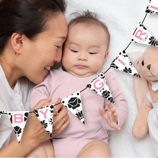 ピンク文字ブラックフローラパッテンベビーガール バンティングフラッグ