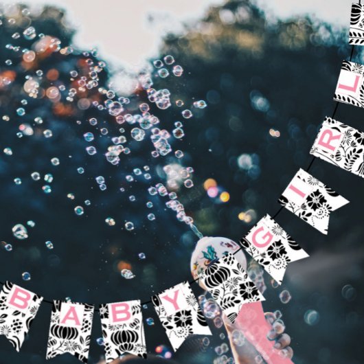 ピンク文字ブラック&ホワイトフローラルパターンベビーガール バンティングフラッグ