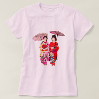 ピンク日本のの着物の可愛い芸者 Tシャツ