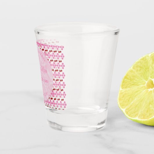 ピンク春の結婚式さくらんぼ花とさくらんぼ ショットグラス (右)