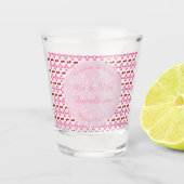 ピンク春の結婚式さくらんぼ花とさくらんぼ ショットグラス (正面)