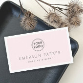 ピンク淡い色のと白のミニマモダンリストの追加ロゴ 名刺