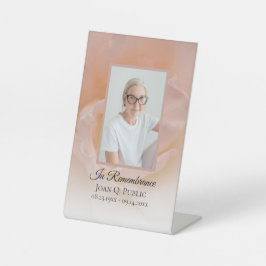 ピンク淡い色ののバラ花花びら葬祭記念碑 台座サイン