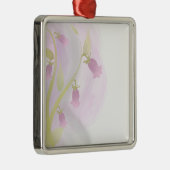 ピンク淡い色のの水彩洗剤 メタルオーナメント (右)