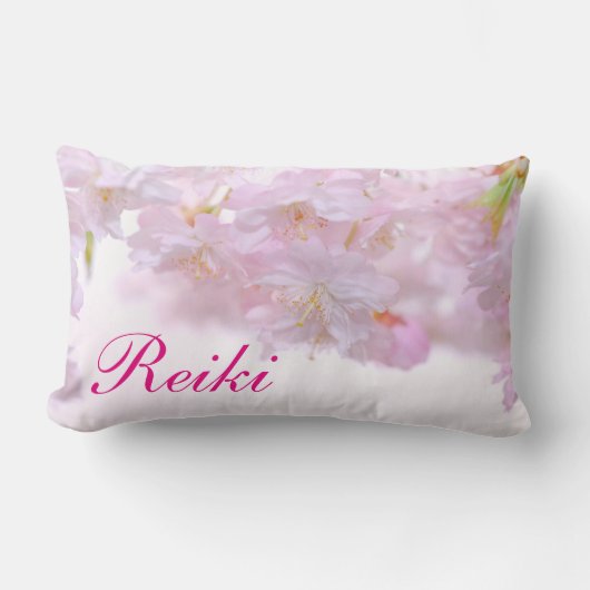 ピンク淡い色のフローラ霊気花 ランバークッション (正面)