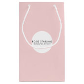 ピンク淡い色のブティックジュエリーブランドビジネスロゴ スモールペーパーバッグ (裏面)