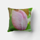 ピンク淡い色のレディースリッパーオーキッドフラワークローズアップ クッション (裏面)