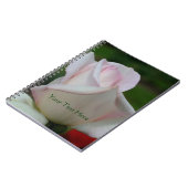 ピンク淡い色のローズブドフラワー自然 ノートブック (左側)