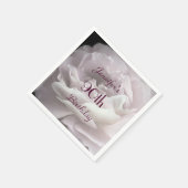 ピンク淡い色のローズ、第90回バースデーパーティー、名前、紙 スタンダードカクテルナプキン (角)