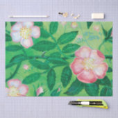 ピンク淡い色のワイルドバラ花夏 薄葉紙 (クラフト)