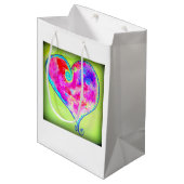 ピンク渦巻形のハート ミディアムペーパーバッグ (正面アングル)