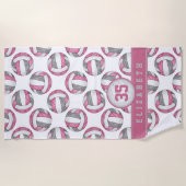 ピンク灰色の白いスポーティな女の子バレカスタムール ビーチタオル (正面)