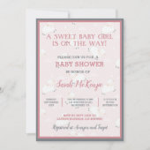 ピンク灰色の白いベビーラマは赤ちゃんのシャワーを跳躍 招待状 (正面)