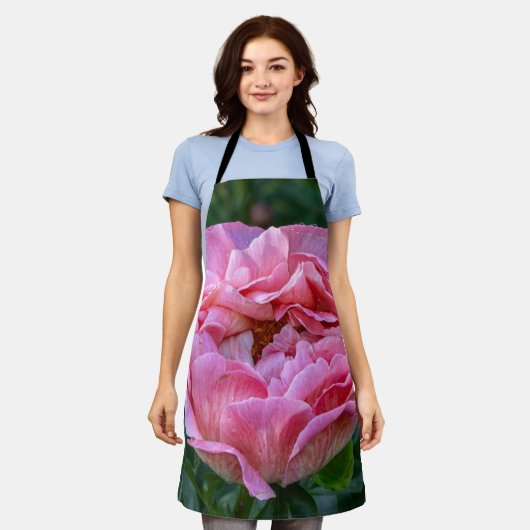 ピンク牡丹 エプロン (着用した状態)