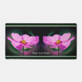 ピンク独身のコスモス山花パーソナライズされた デスクマット (正面)