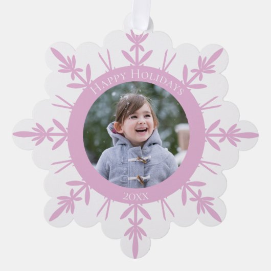 ピンク白い冬のスノーフレーク幸せな休日の日付 オーナメントカード (正面)