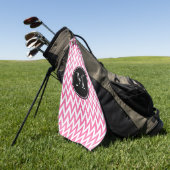 ピンク白シェブロンモノグラム ゴルフタオル (グリーン)