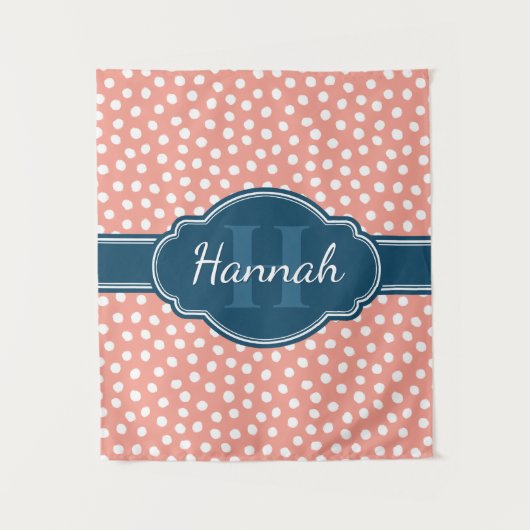 ピンク白パタ点々のあるーンネイビーモノグラム タペストリー (正面)
