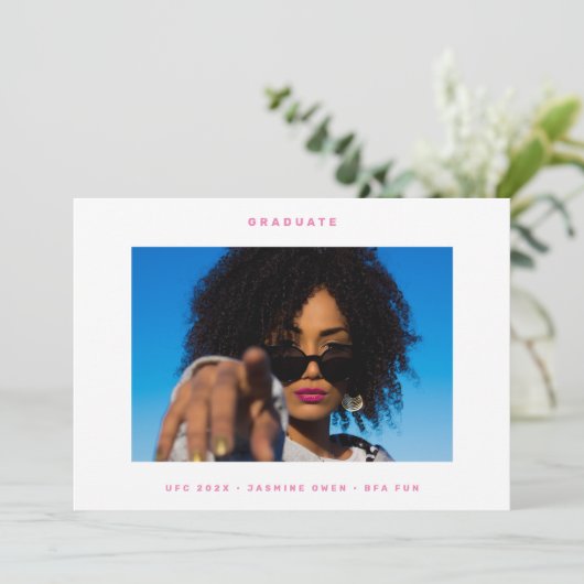 ピンク白ファンキー写真大学の写真卒業 案内状 (スタンド正面)