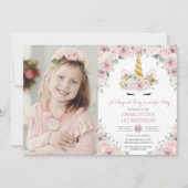 ピンク白フローラかわいいユニコーンの最初の誕生日フォト 招待状 (正面)