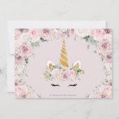 ピンク白フローラかわいいユニコーンの最初の誕生日フォト 招待状 (裏面)