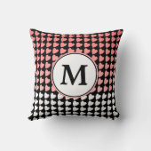 ピンク白黒ハートパターンモノグラム クッション (裏面)