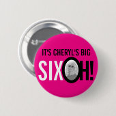 ピンク白黒60世シークスオ！誕生日 缶バッジ (正面&裏面)