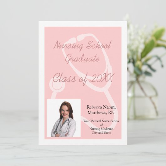 ピンク看護学校写真卒業発表 招待状 (スタンド正面)