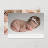 ピンク私たちは写真賛美コラージュ赤ん坊の女の子の誕生 案内状 (正面/裏面)