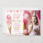 ピンク私たちは4つのアイスクリームを叫ぶ4th誕生日の写真 招待状 (正面)