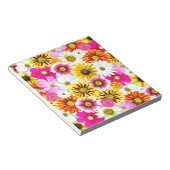 ピンク素晴らしがかった黄色の花柄のアクセサリー ノートパッド (アングル)
