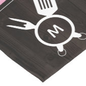 ピンク素朴ギンガムひまわりBBQモノグラム ショートテーブルランナー (コーナー)