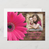 ピンク素朴デイジーウッドフォトウェディングデートを保存 案内ポストカード (正面/裏面)