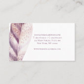 ピンク紫の水色の羽毛を描いたシックハンド 名刺 (裏面)