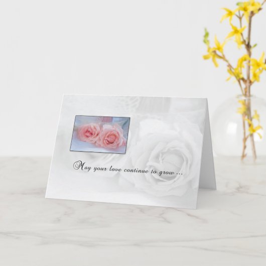 ピンク結婚のバラで記念日を祝う カード (黄色い花)