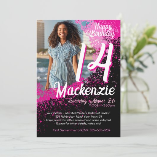 ピンク絵を描(ばちゃばちゃ)跳ねる写真14番目の誕生日招待状 招待状 (スタンド正面)