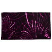 ピンク色と濃い背景の尖った曲線 枕カバー (正面右)