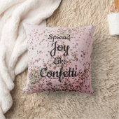 ピンク色に紙吹雪を広げる クッション (ブランケット)