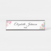 ピンク色のかわいい花/フローラ博士が任意のタイトルを卒業 デスクネームプレート (正面)