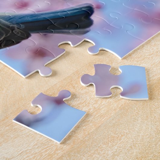 ピンク色のさくらんぼに咲く青い日本のティットの鳥 ジグソーパズル (側面)