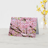 ピンク色のさくらんぼの泡が桜の木々の上に咲く カード (黄色い花)