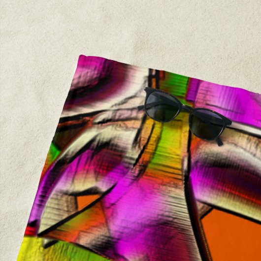 ピンク色のねじれた切り出しと切り傷 ビーチタオル (インサイチュ)