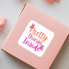 ピンク色のオレンジ色かわいらしの蝶の物の内側 スクエアシール