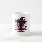 ピンク色のゴシック風の子猫 – 甘いがビーウィッチオーバーズ コーヒーマグカップ (中央)